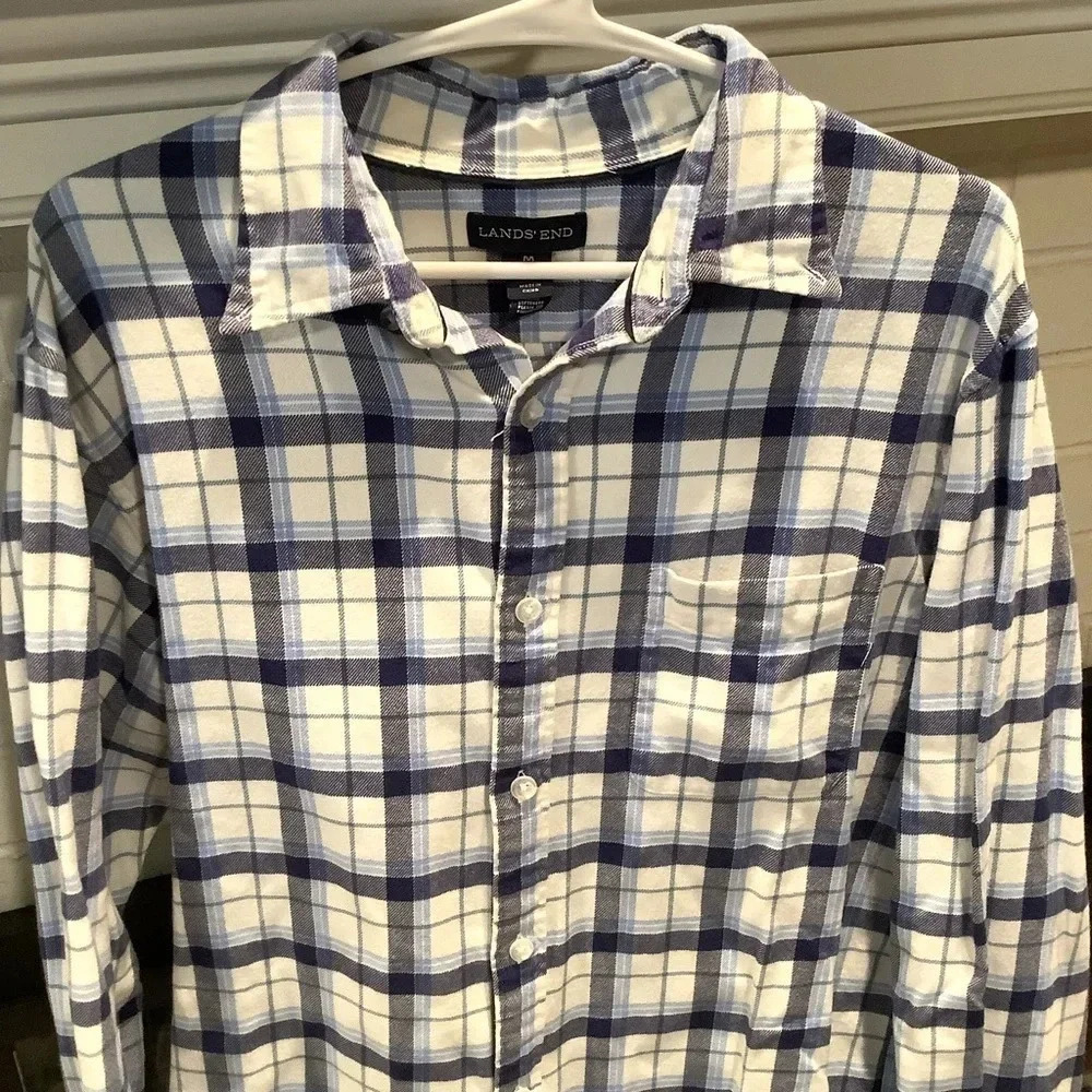 #167 Lands End Thick Soft Flannel Shirt Sz Medium - Picture 2 of 6